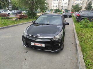 2019 Kia Rio IV, чёрный, 1250000 рублей, вид 2