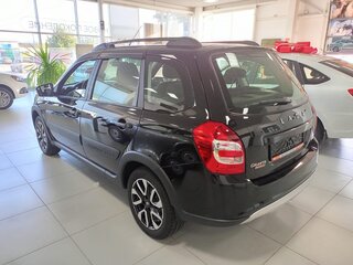 2023 Lada (ВАЗ) Granta Cross I Рестайлинг, чёрный, 1045900 рублей, вид 5