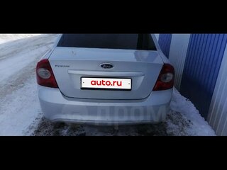 2010 Ford Focus II Рестайлинг, серебристый, 470000 рублей, вид 2