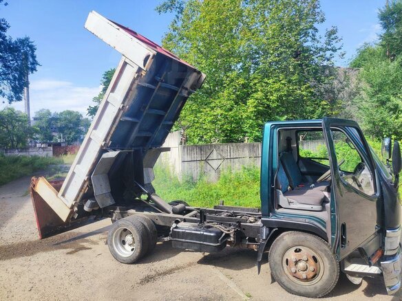 2000 Fuso (Mitsubishi) Canter, зелёный, 1350000 рублей - вид 2