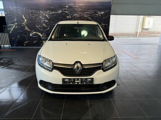 2015 Renault Logan II, белый, 750000 рублей, вид 2