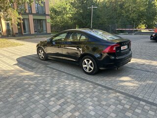2017 Volvo S60 II Рестайлинг, чёрный, 1700000 рублей, вид 4