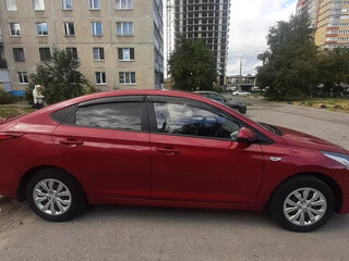 2017 Hyundai Solaris II, красный, 1495000 рублей, вид 3