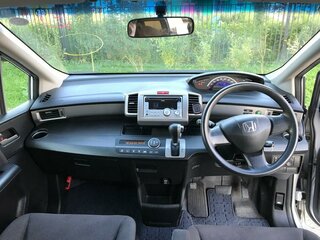 2011 Honda Freed I, серебристый, 980000 рублей, вид 3