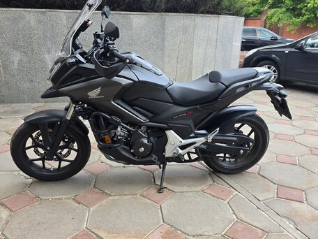 2018 Honda NC 750X, серый, 800000 рублей, вид 2