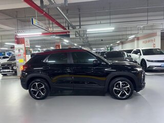 2020 Chevrolet TrailBlazer III, чёрный, 2200000 рублей, вид 4