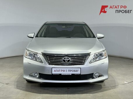 2012 Toyota Camry VII (XV50), серебристый, 1320000 рублей, вид 2