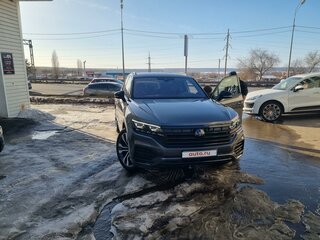 2022 Volkswagen Touareg III, серый, 7500000 рублей, вид 1