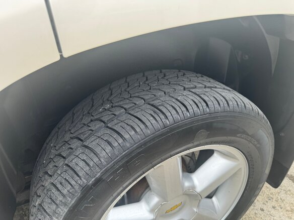 2012 Chevrolet Tahoe 6AT III, белый, 2680000 рублей - вид 18