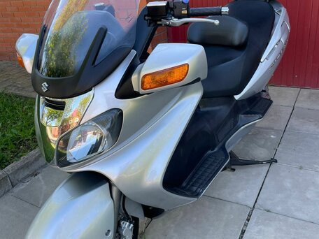2004 Suzuki Burgman (SkyWave) 650, серебристый, 350000 рублей, вид 1