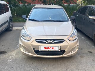 2011 Hyundai Solaris I, бежевый, 620000 рублей, вид 2