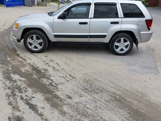 2005 Jeep Grand Cherokee III (WK), серебристый, 760000 рублей, вид 3