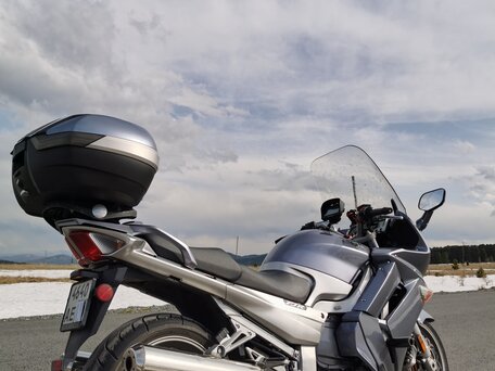 2007 Yamaha FJR1300, серебристый, 649999 рублей, вид 5
