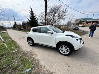 2018 Nissan Juke I Рестайлинг, белый, 1550000 рублей, вид 3
