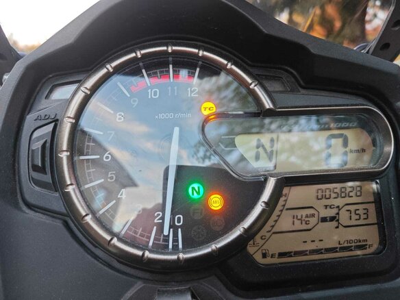 2016 Suzuki V-Strom 1000, серый, 1180000 рублей - вид 7