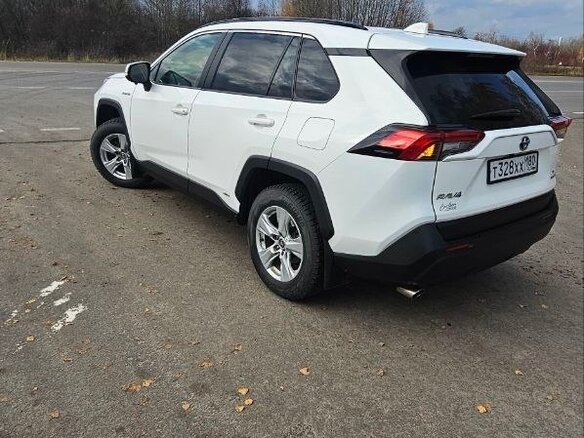 2020 Toyota RAV4 V (XA50), белый, 3500000 рублей - вид 5