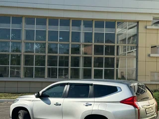 2016 Mitsubishi Montero Sport III, серый, 2000000 рублей, вид 5