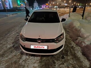 2015 Volkswagen Polo V, белый, 400000 рублей, вид 1