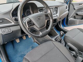 2018 Hyundai Solaris II, синий, 1450000 рублей, вид 4
