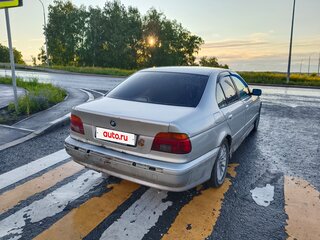 2002 BMW 5 серии 530d IV (E39) Рестайлинг, серебристый, 390000 рублей, вид 4