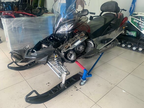 2011 Yamaha RS Venture, красный - вид 1
