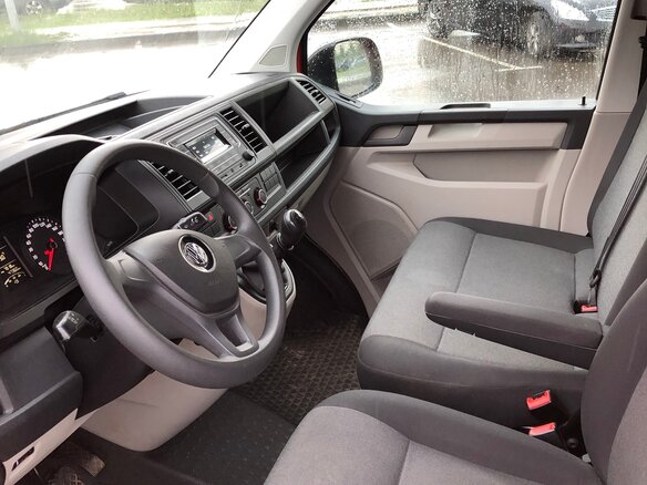 2016 Volkswagen Transporter, красный - вид 8