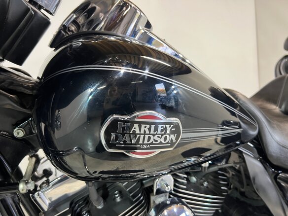 2012 Harley-Davidson Electra Glide, чёрный, 730000 рублей - вид 16