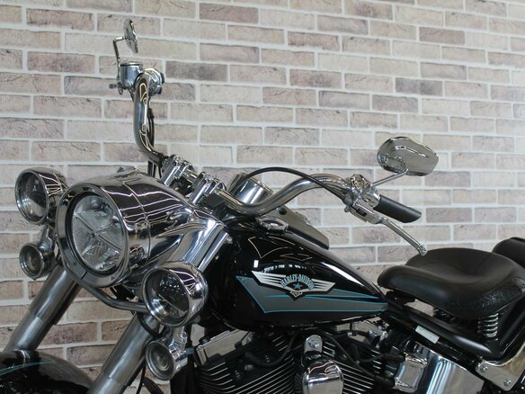 2008 Harley-Davidson Fat Boy, чёрный, 850000 рублей - вид 9