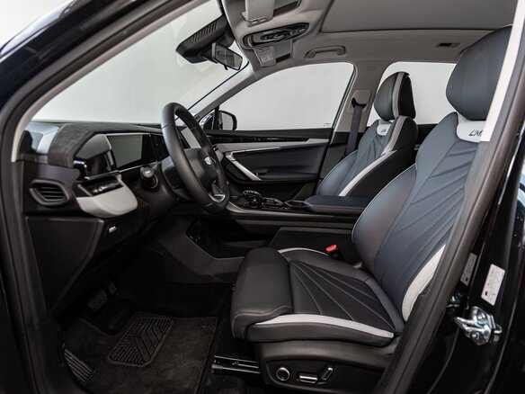 2026 Geely Atlas II, чёрный, 4229990 рублей - вид 10
