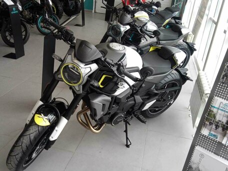 2024 CFMoto 700CL-X Sport, белый, 711920 рублей, вид 5