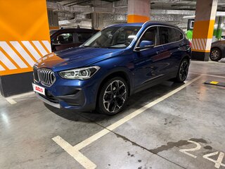 2020 BMW X1 Long 20Li sDrive II (F48) Рестайлинг, синий, 2700000 рублей, вид 3