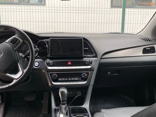 2018 Hyundai Sonata VII (LF) Рестайлинг, белый, 1750000 рублей, вид 5