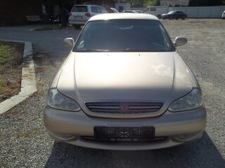 1999 Kia Clarus II, бежевый, 380000 рублей, вид 1