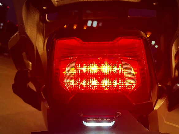 2022 Honda Forza, серебристый, 2050000 рублей - вид 8