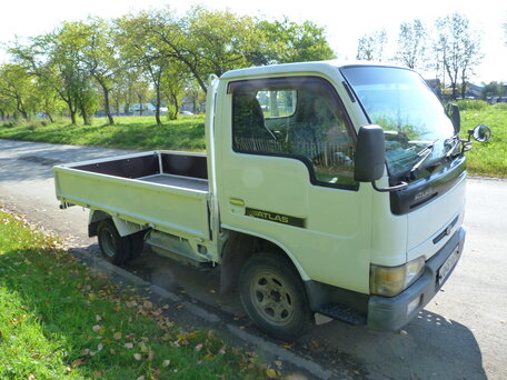 2002 Nissan Atlas, белый, 900000 рублей, вид 2