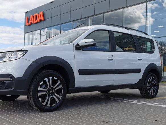 2025 Lada (ВАЗ) Largus Cross I Рестайлинг, белый - вид 9