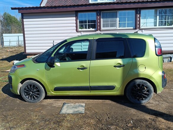 2011 Citroen C3 Picasso I, зелёный, 280000 рублей - вид 1