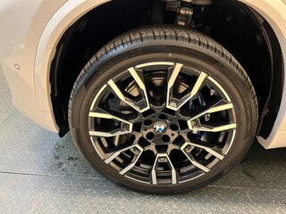 2023 BMW X5 30d IV (G05/G18) Рестайлинг, белый, 15600000 рублей, вид 4