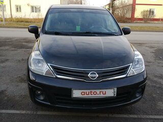 2011 Nissan Tiida I Рестайлинг, коричневый, 850000 рублей, вид 1