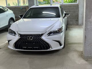 2022 Lexus ES 250 VII Рестайлинг, белый, 6950000 рублей, вид 1