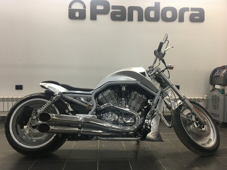 2003 Harley-Davidson V-Rod, серебристый, 1550000 рублей, вид 2