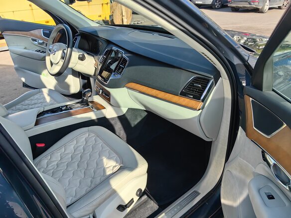2022 Volvo XC90 II Рестайлинг 1, синий, 5700000 рублей - вид 29
