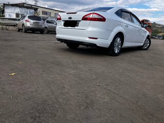 2010 Ford Mondeo IV, белый, 885000 рублей, вид 4