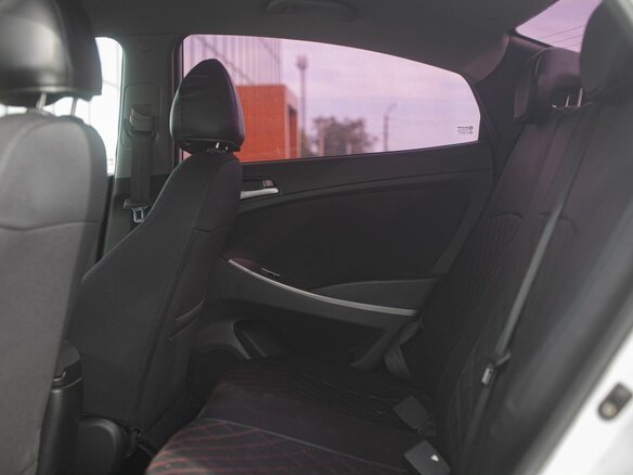 2014 Hyundai Solaris I Рестайлинг, белый, 580000 рублей - вид 12