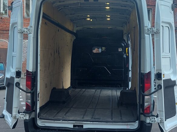 2017 Ford Transit, белый - вид 4
