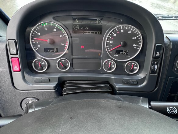 2010 MAN TGL, синий, 4750000 рублей - вид 16