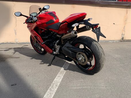 2018 Ducati Supersport, красный, 880000 рублей, вид 2