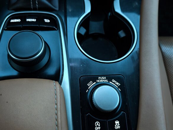 2016 Lexus RX 200t IV, чёрный, 3320000 рублей - вид 20