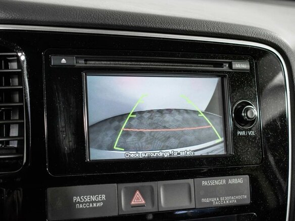 2016 Mitsubishi Outlander III Рестайлинг 2, белый - вид 11