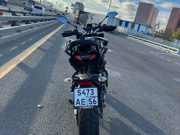 2020 Yamaha MT-09 Tracer (FJ-09), красный, 950000 рублей - вид 3